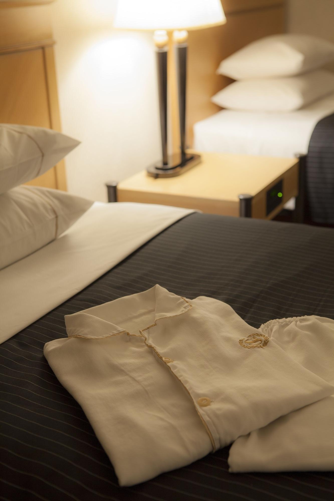 Kobe Bay Sheraton Hotel & Towers Экстерьер фото