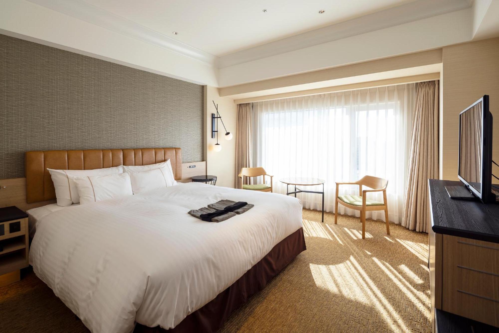Kobe Bay Sheraton Hotel & Towers Экстерьер фото